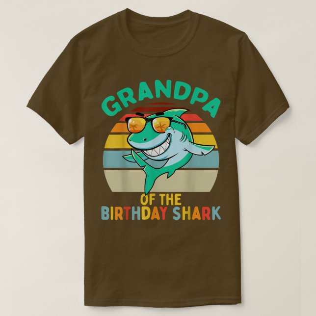 Manar Grandpa Matching Family Shark Birthday T Shirt (Design framsida)