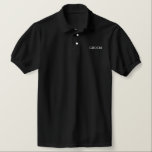 Manar Groom Classic Polo Shirt<br><div class="desc">Klassisk polo-skjorta för Groom i svart med vitt broderat brev.</div>