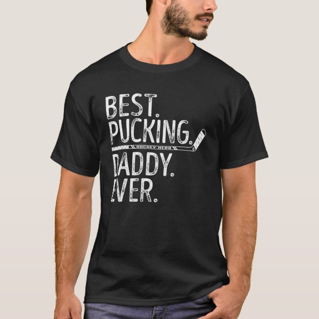 Manar Hockey Best Pucking Pappa Pappa Coach Fath T Shirt (Framsida)