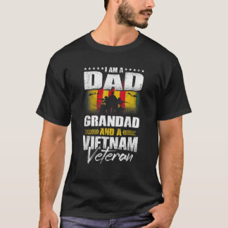 Manar I är en farfar från Pappa och en vietnamesis T Shirt
