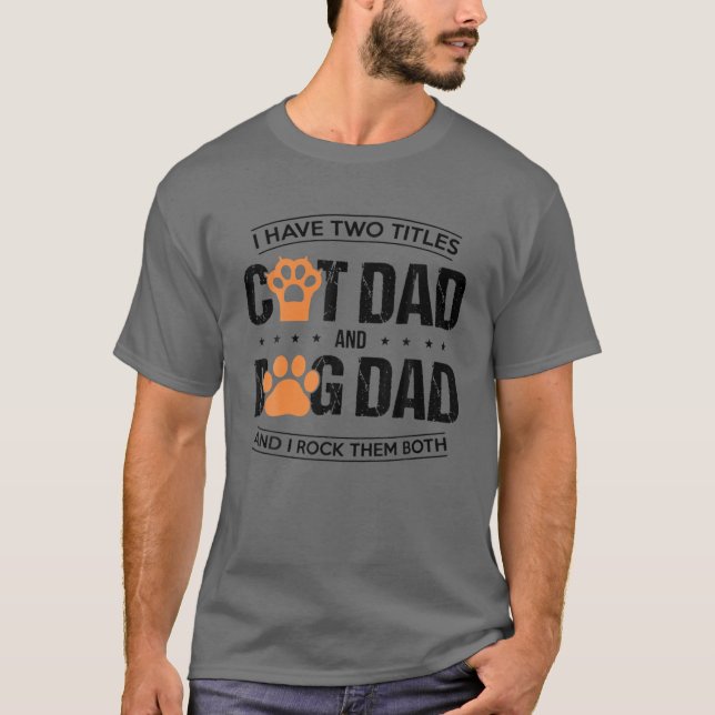 Manar I har två avdelningar Hund Pappa och Katt Pa T Shirt (Framsida)