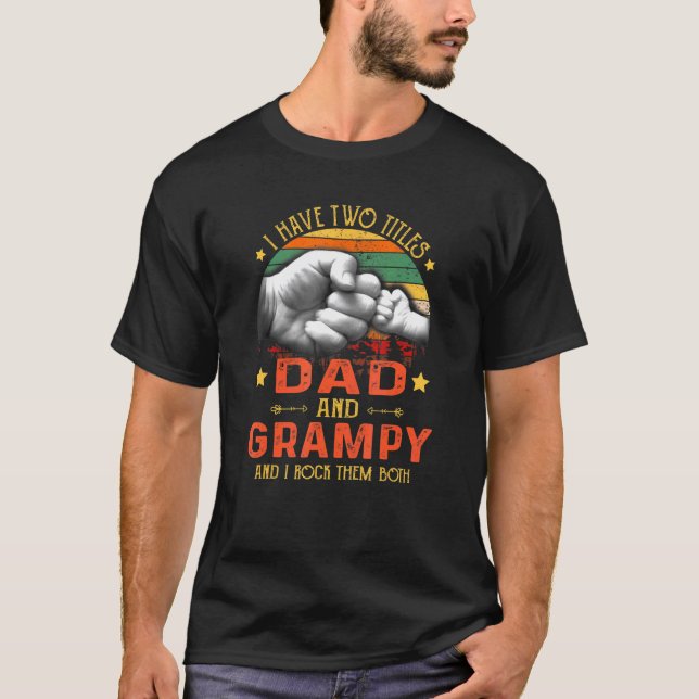 Manar I har två titlar Pappa och Grampy Far Da T Shirt (Framsida)