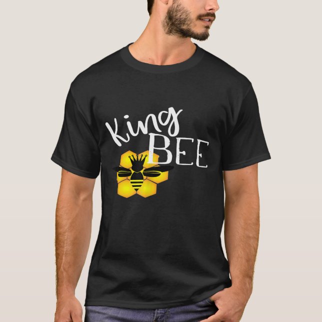 Manar Kung Bibibiodlare Honeycomb Graphic T Shirt (Framsida)