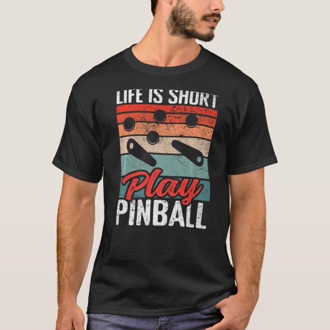 Manar Life är kort som spelar klumpan Retro Pinbal T Shirt (Framsida)