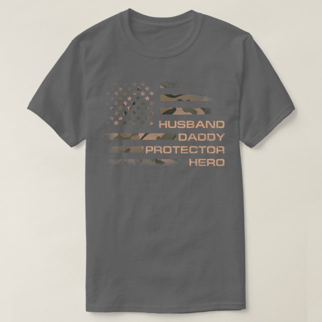 Manar Make Pappa Protector Hero Fars dag US  T Shirt (Design framsida)