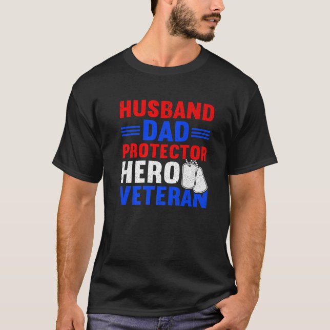 Manar Make Pappa Protector Hero Proud American Vet T Shirt (Framsida)