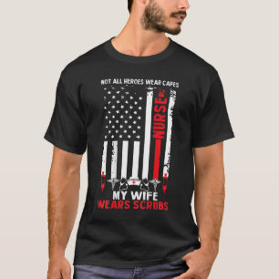 Manar Min fru Wears Scrubs American Flagga Nurse G T Shirt