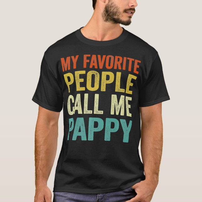 Manar Mina favoritfolk kallar mig Pappy Far Da T Shirt (Framsida)