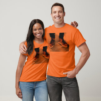 Manar Mode Spike Sneakers T Shirt