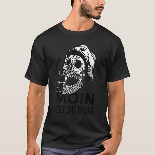 Manar Moin Heet Dat Bi Uns Flat German Skull Capta T Shirt (Framsida)