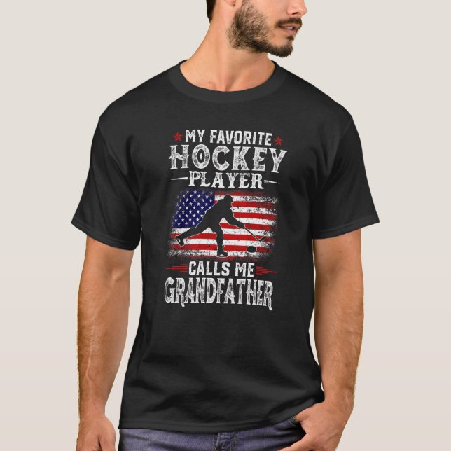 Manar My Favorite Hockey Player kallar mig Grandfa T Shirt (Framsida)