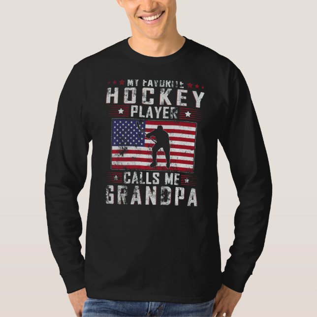 Manar My Favorite Hockey Player kallar mig Grandpa T Shirt (Framsida)