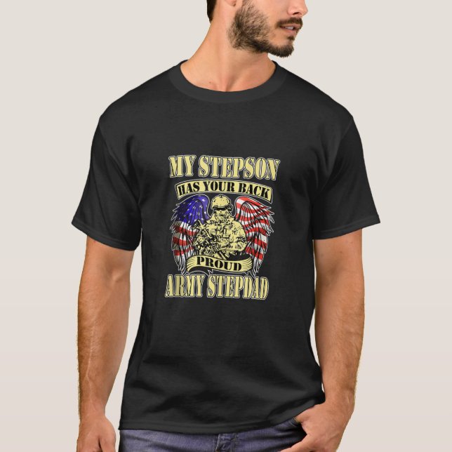 Manar My Stepson har din armé Stepdad U T Shirt (Framsida)