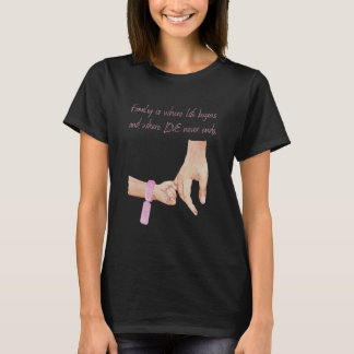 Manar Ny pappa till en flicka som håller Händer me T Shirt