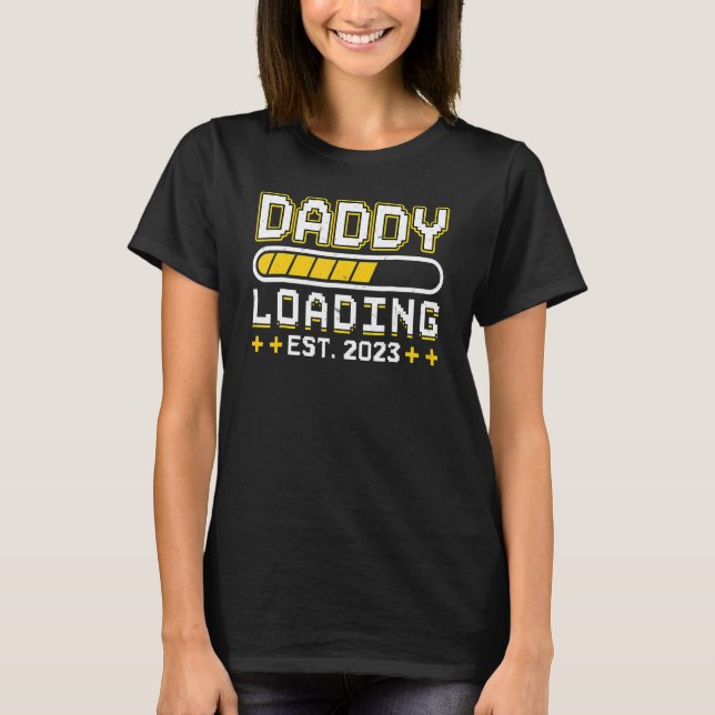 Manar pappa Loading Est 2023 Pappa Fars dag T Shirt (Framsida)