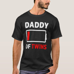 Manar pappa till Twillingar med låg batterinivå Te T Shirt