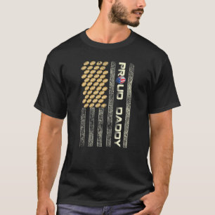 Manar Proud pappa American Flagga Football Far Pat T Shirt