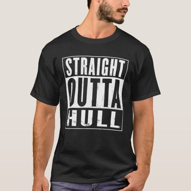 Manar Rak Outta Hull Funny T Shirt (Framsida)