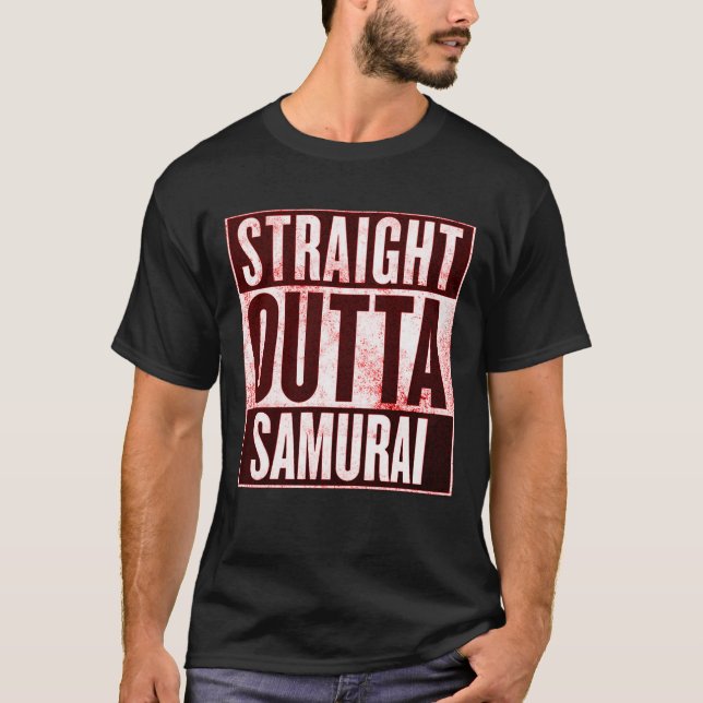 Manar Rak Outta Samurai Graphic Tee (Framsida)
