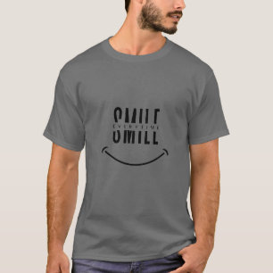 Manar Smile Logotyp T-Shirt - Clean and Snyggt Des