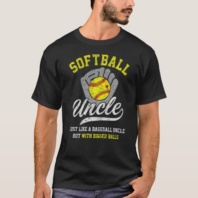 Manar Softball farbror with Bigger Bollar Proud So T Shirt (Framsida)