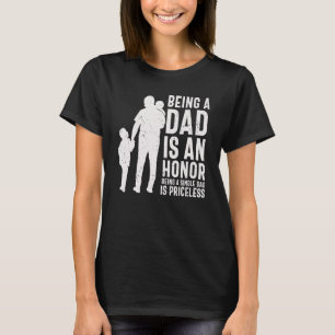 Manar som är ett enda Pappa är ett ovärderligt gem T Shirt