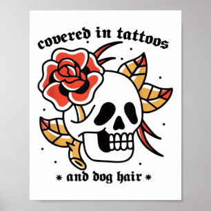Manar som omfattas av tatueringar och traditionell poster