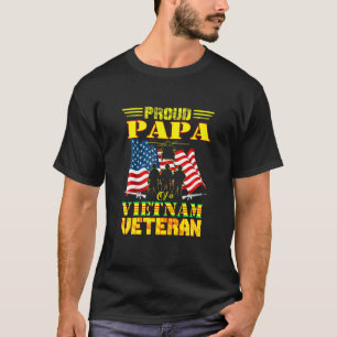 Manar stolt Pappa om en vietnamesisk militärfamilj T Shirt