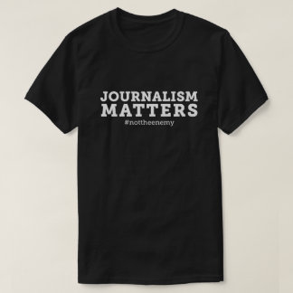Manar svart för T-tröja för journalistikmaterier Tee