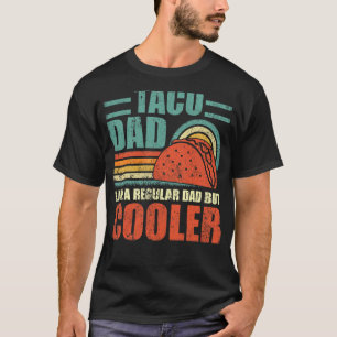 Manar Taco Pappa som ett vanligt Pappa men en kole T Shirt