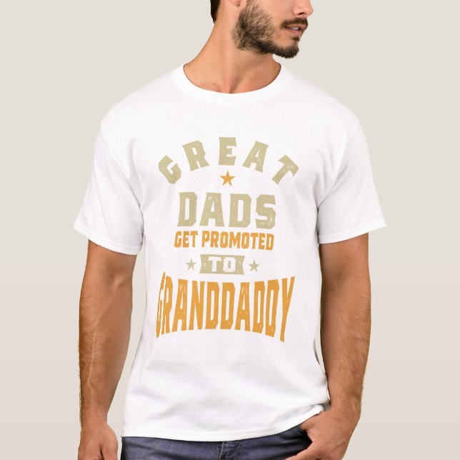 Manar Underbar Pappor befordras till morfar-gåva T Shirt (Framsida)
