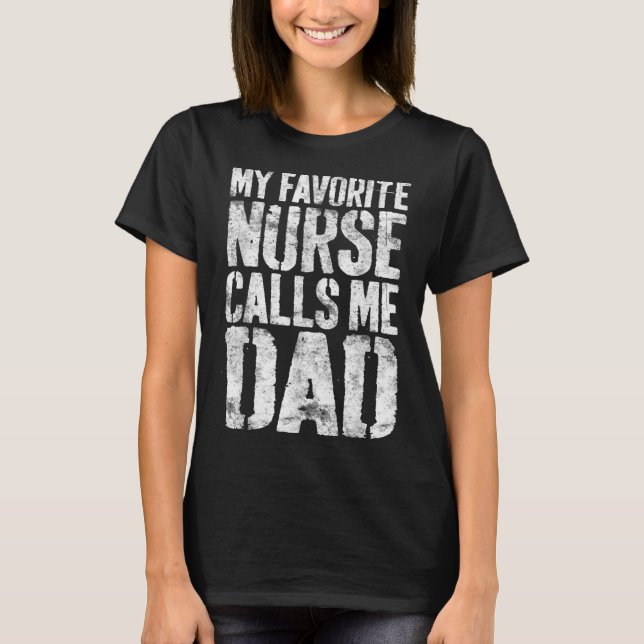 Manar underskatta aldrig en Coola Pappa som också  T Shirt (Framsida)