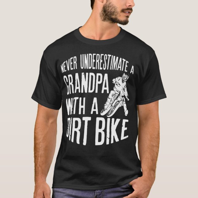 Manar underskatta aldrig en farfar med en smutsig  t shirt (Framsida)