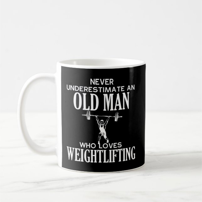 Manar underskatta aldrig en gammal man som kärlek  kaffemugg (Vänster)