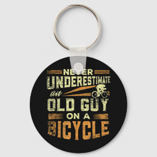 Manar underskattar aldrig en gammal kille på en mo nyckelring