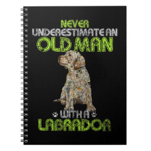Manar underskattar aldrig en gammal man med labrad anteckningsbok