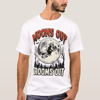 Månar ute sopborstar ute Vintage Halloween-häxa De T Shirt
