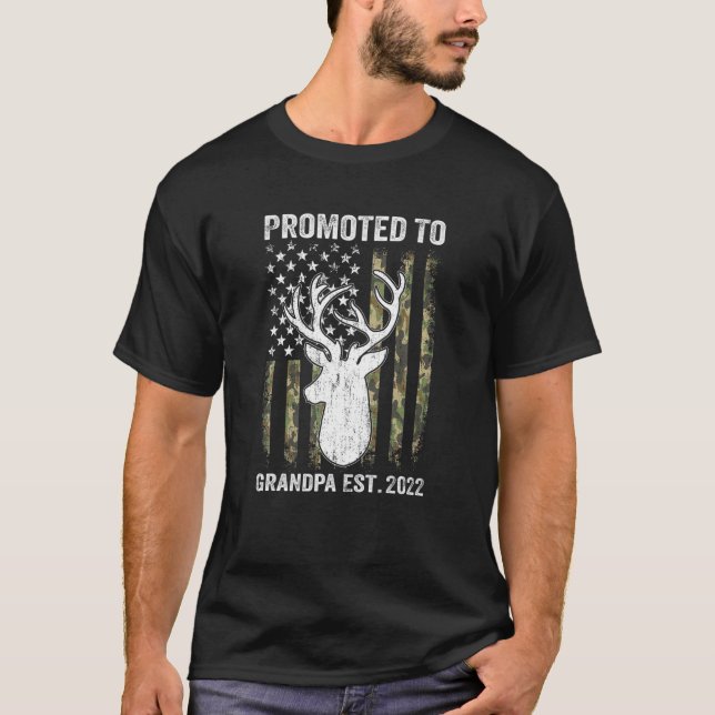 Manar Whitetail Hjort befordrad till Grandpa 2022  T Shirt (Framsida)