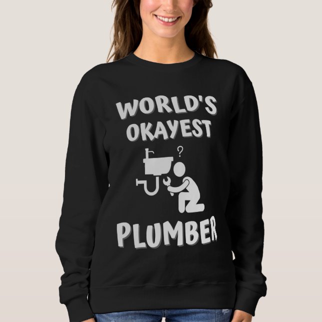 Manar Worlds Okayest Plumber T Shirt (Framsida)