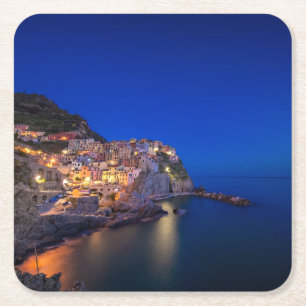Manarola town i Cinquen Terre i aftonen Underlägg Papper Kvadrat