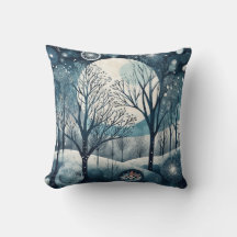 Månbelyst nordisk skog vinter natt