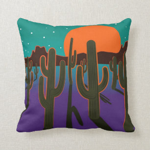 Månbelyst öken med cactus.en kudde