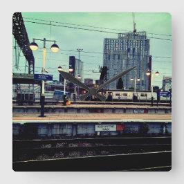 Manchester station, med beaktande av fyrkantig klocka