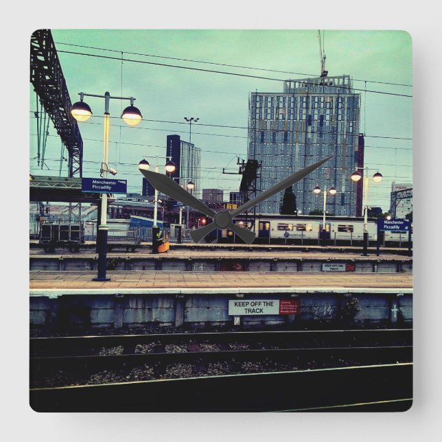 Manchester station, med beaktande av fyrkantig klocka (Framsida)