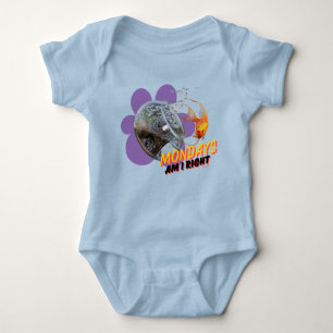 Måndagar, är jag Höger? T Shirt