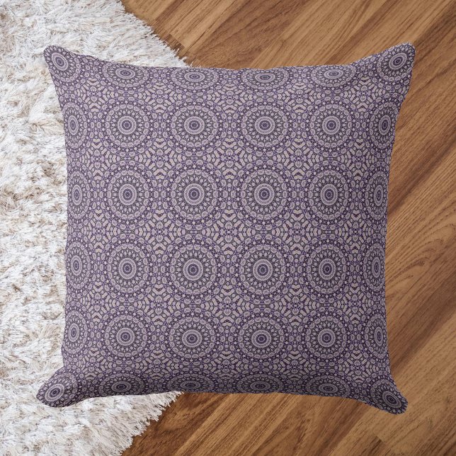 Mandala 8 Dekorativ kudde (Skapare uppladdad)