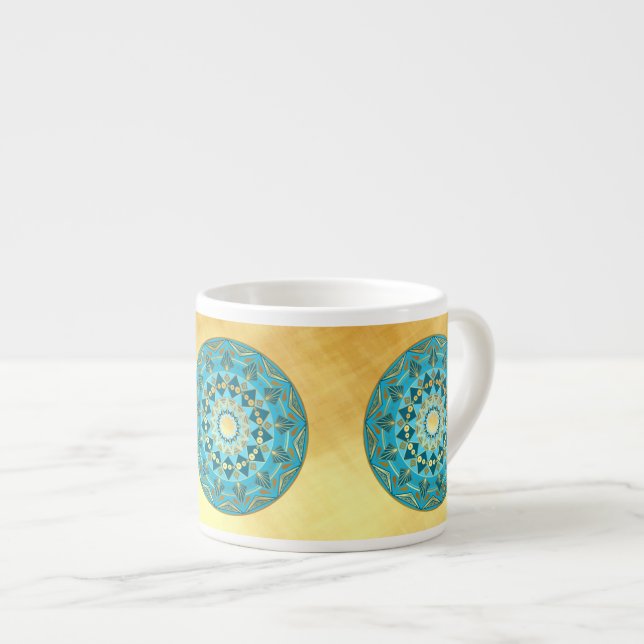 Mandala blå guld på mjuk guld bakgrund espressomugg (Framsida höger)