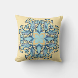 Mandala Bloom Pillow in Yellow Kudde