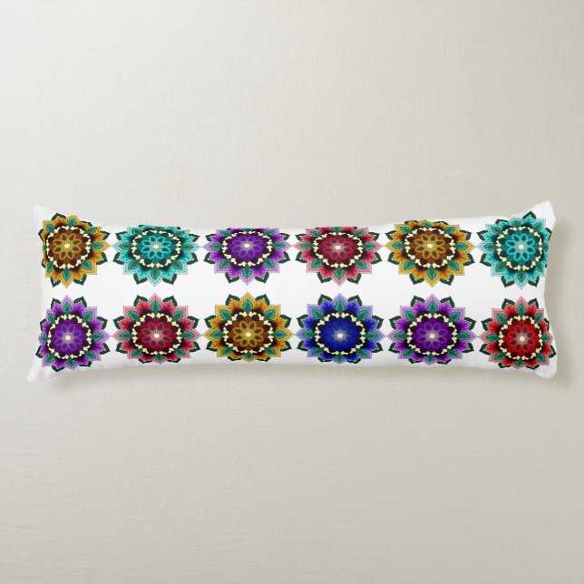 Mandala in various colours kroppskudde (Framsidan)