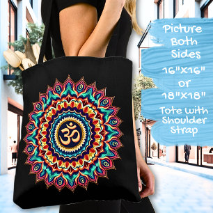 Mandala med OM-symbol på en svart Tygkasse